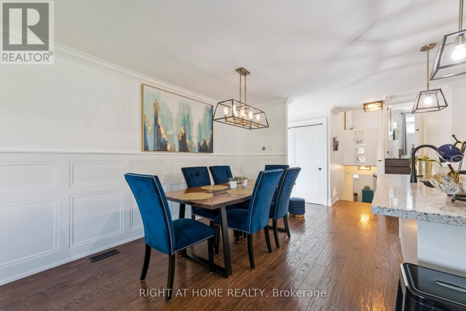 403 CHANDOS COURT - 11