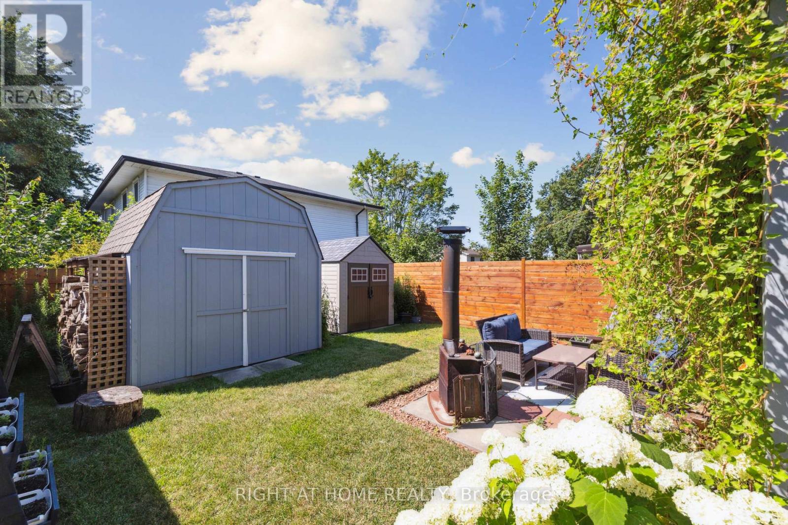 403 CHANDOS COURT - 24