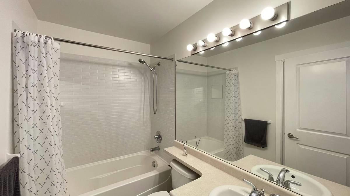 19478 65 AVE, Surrey