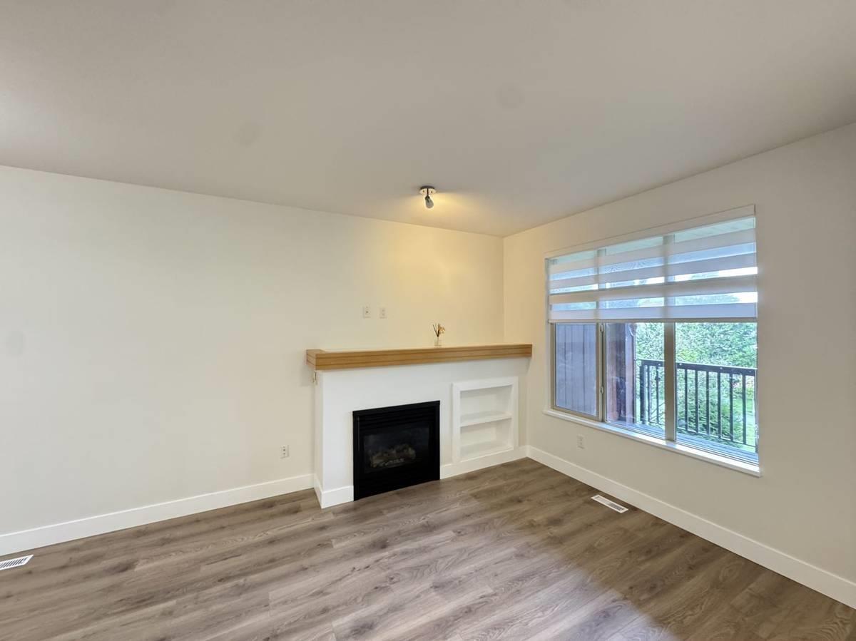 19478 65 AVE, Surrey