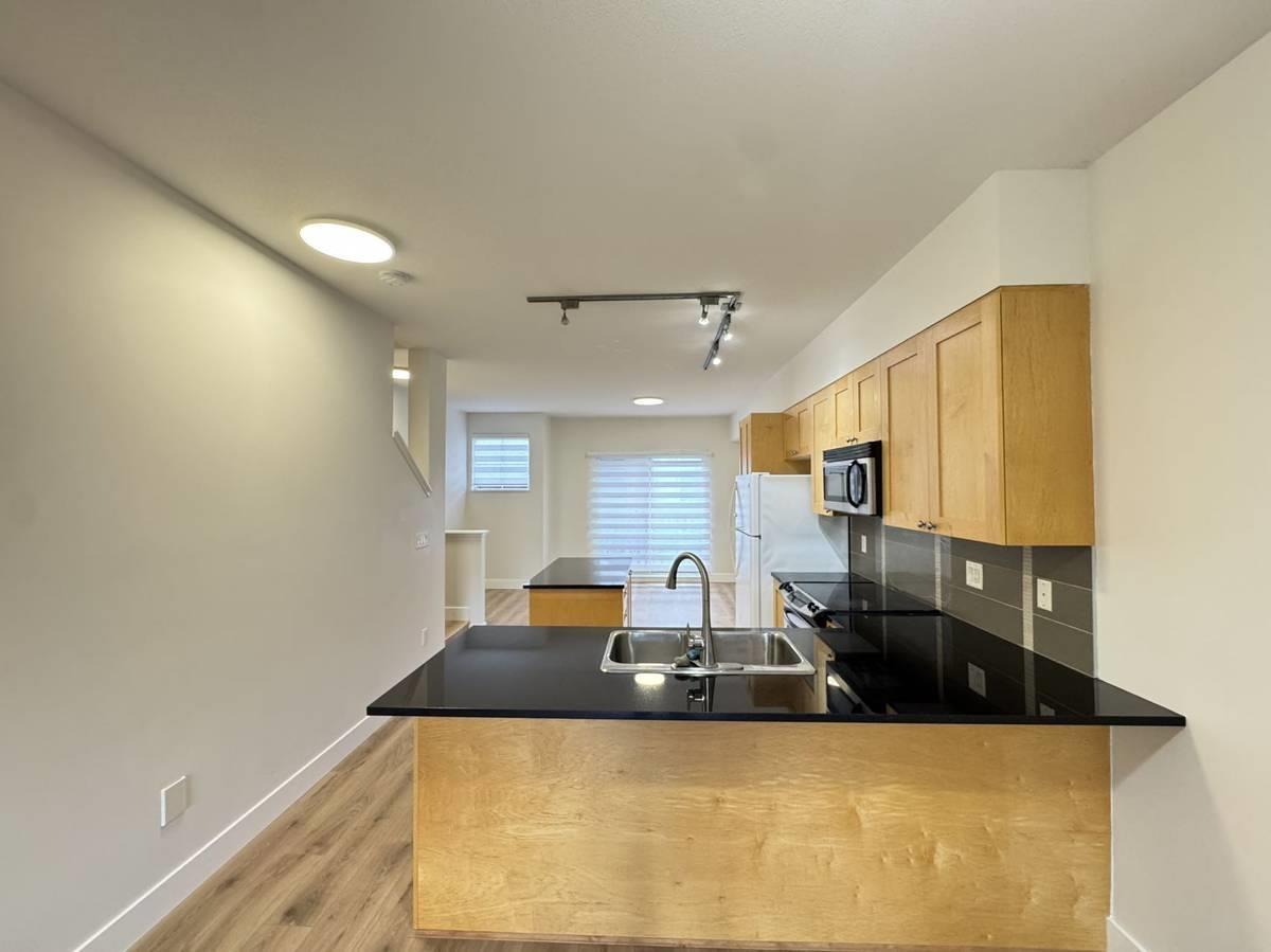 19478 65 AVE, Surrey