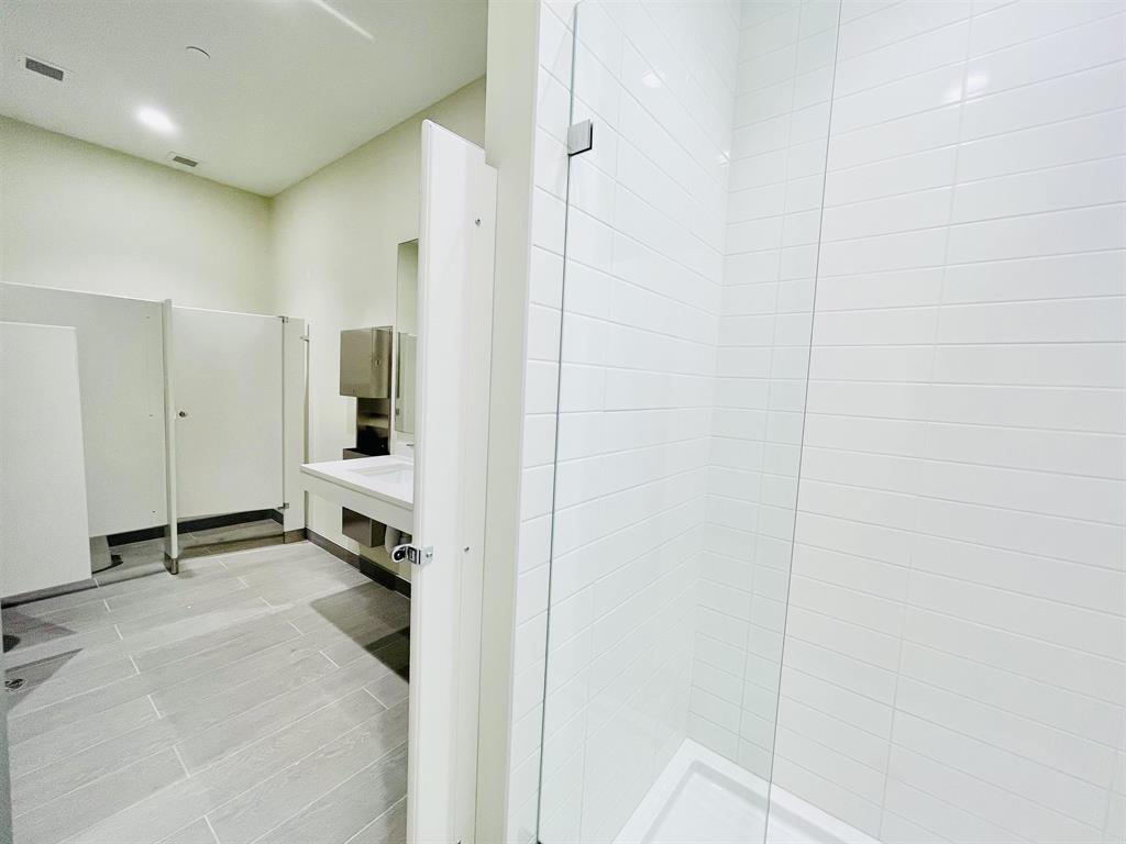 303 1588 JOHNSTON ROAD, White Rock