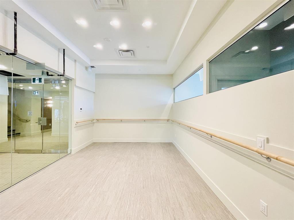 303 1588 JOHNSTON ROAD, White Rock