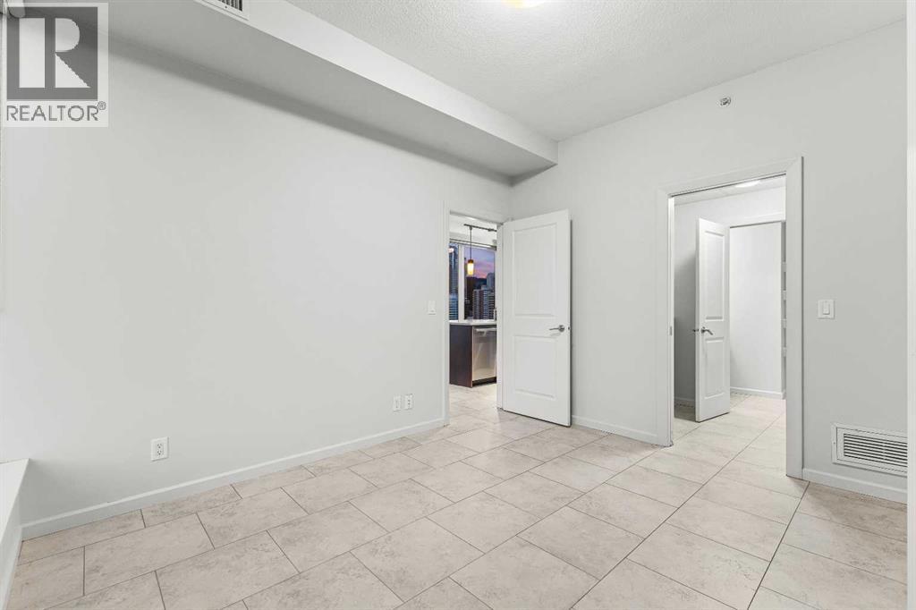
          211 13 Avenue Southeast
            <br/>
            <span>Calgary</span>
            , 
            <span>AB</span>
             <span>T2G1E1</span>
         - Photo 18