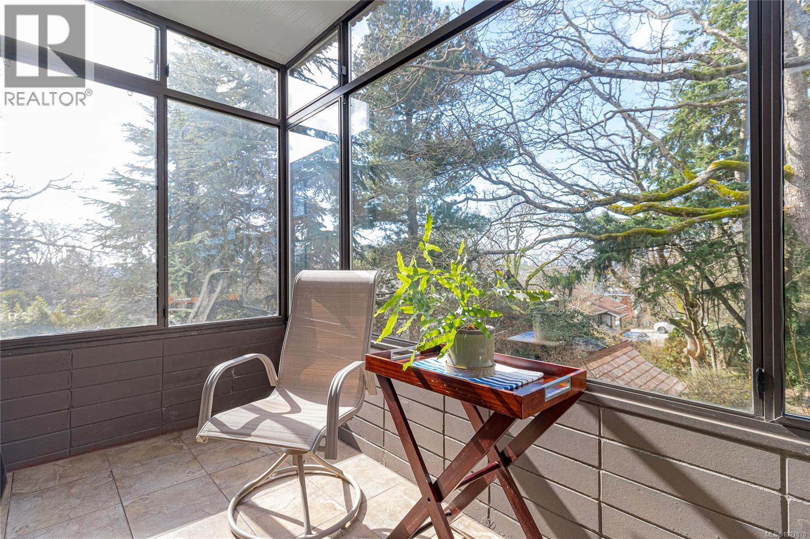 301 2930 Cook Street, Victoria