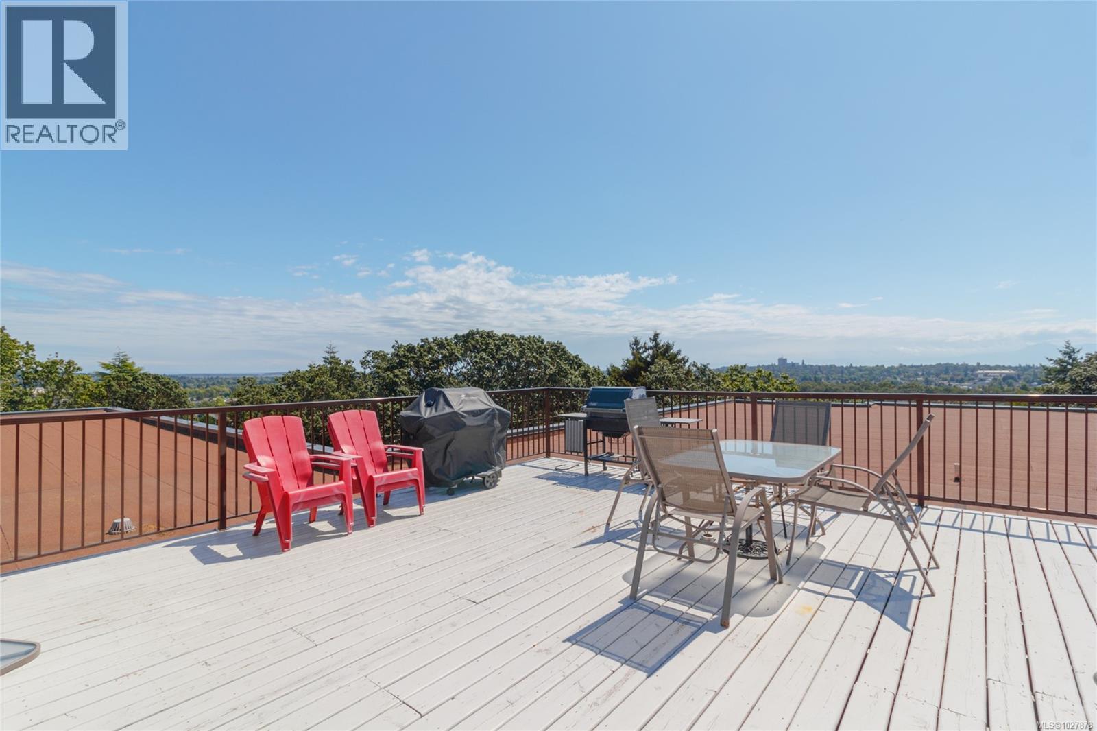 301 2930 Cook Street, Victoria