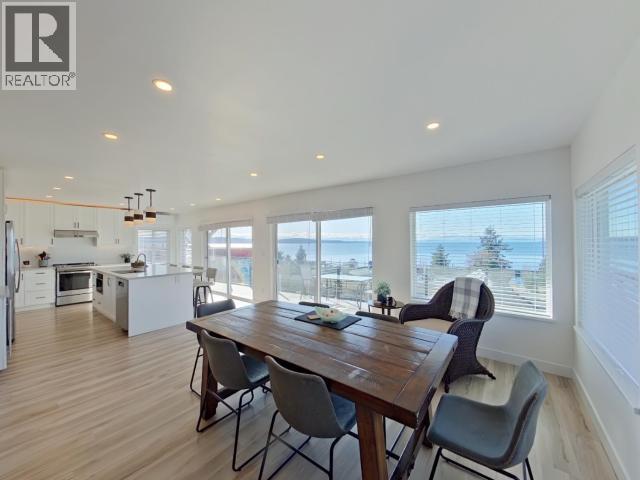 6848 COURTENAY STREET, Powell River