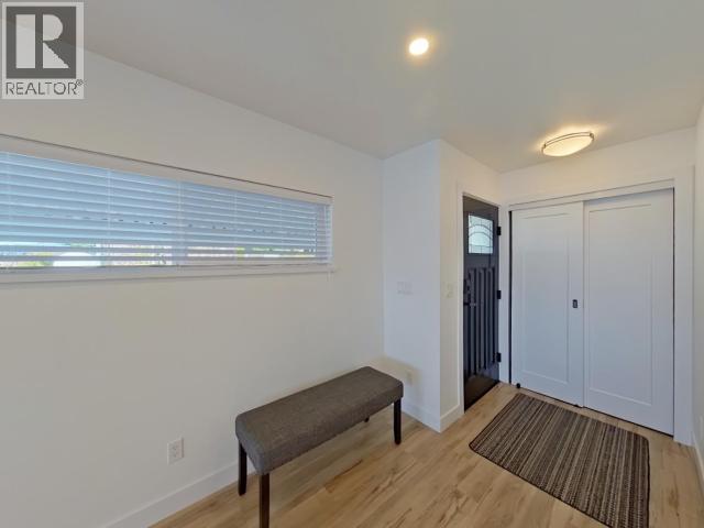 6848 COURTENAY STREET, Powell River