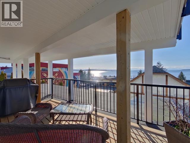 6848 COURTENAY STREET, Powell River