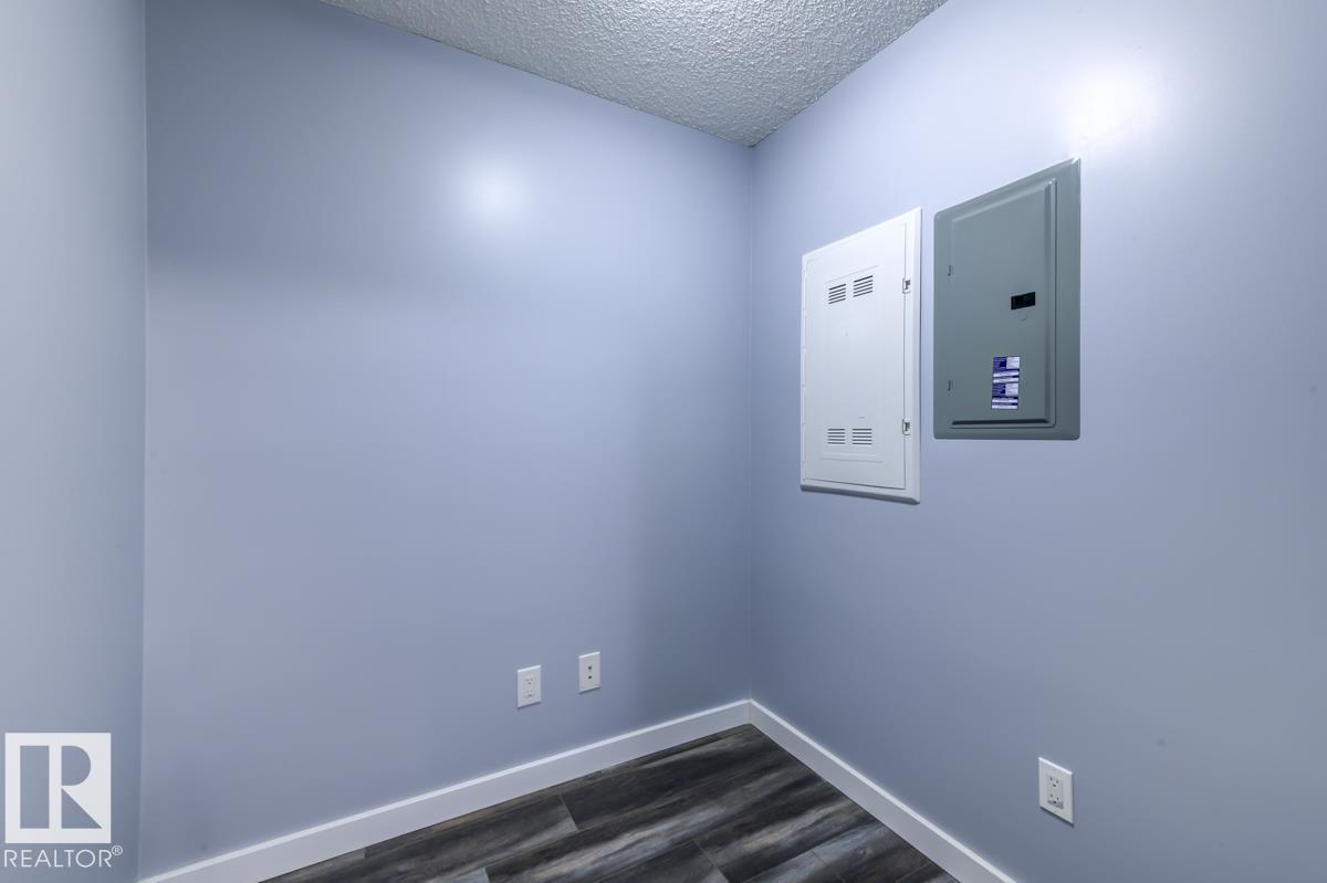 
          111 273 CHARLOTTE WY
            <br/>
            <span>Sherwood Park</span>
            , 
            <span>AB</span>
             <span>T8H0N9</span>
         - Photo 27