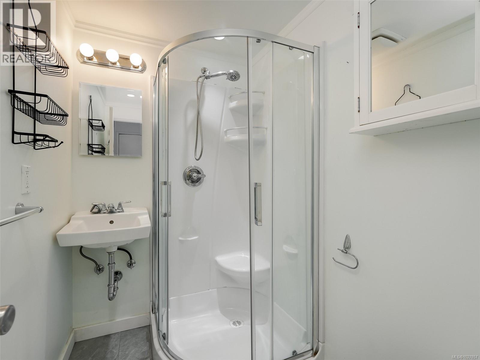 4553 Cordova Bay Rd, Saanich