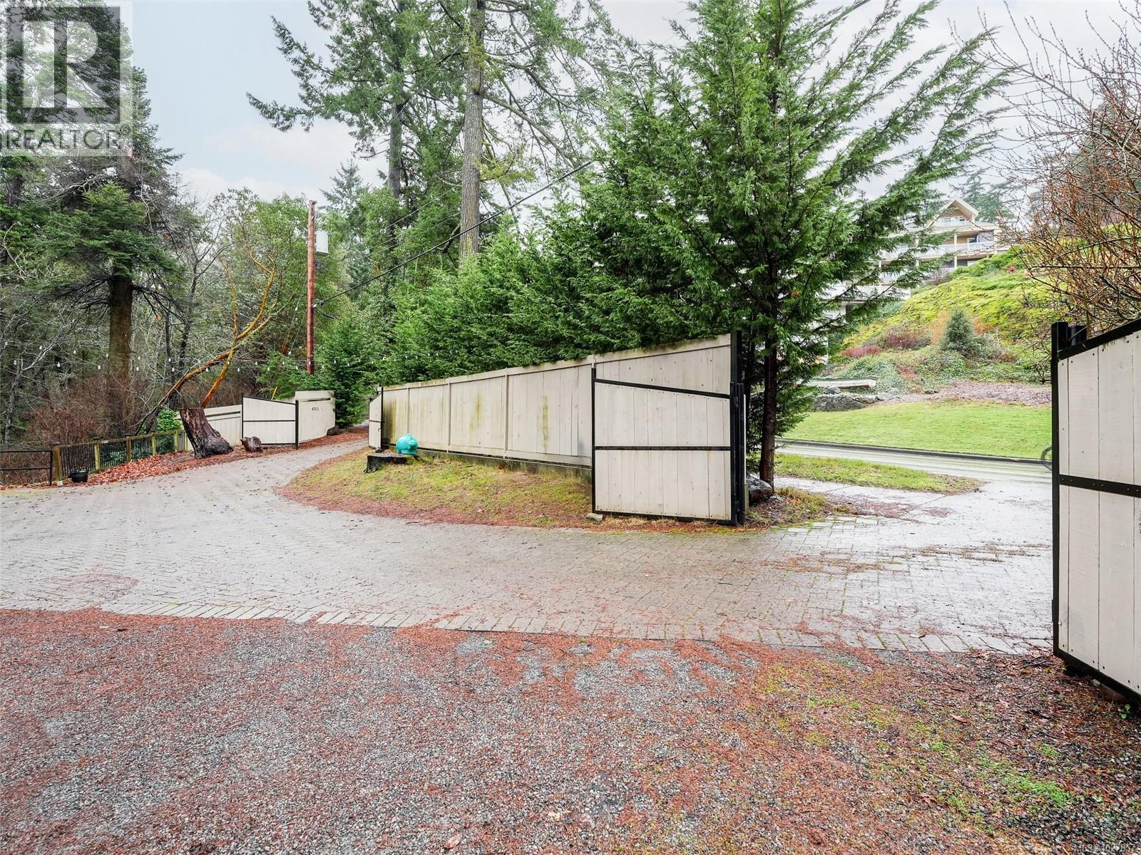 4553 Cordova Bay Rd, Saanich
