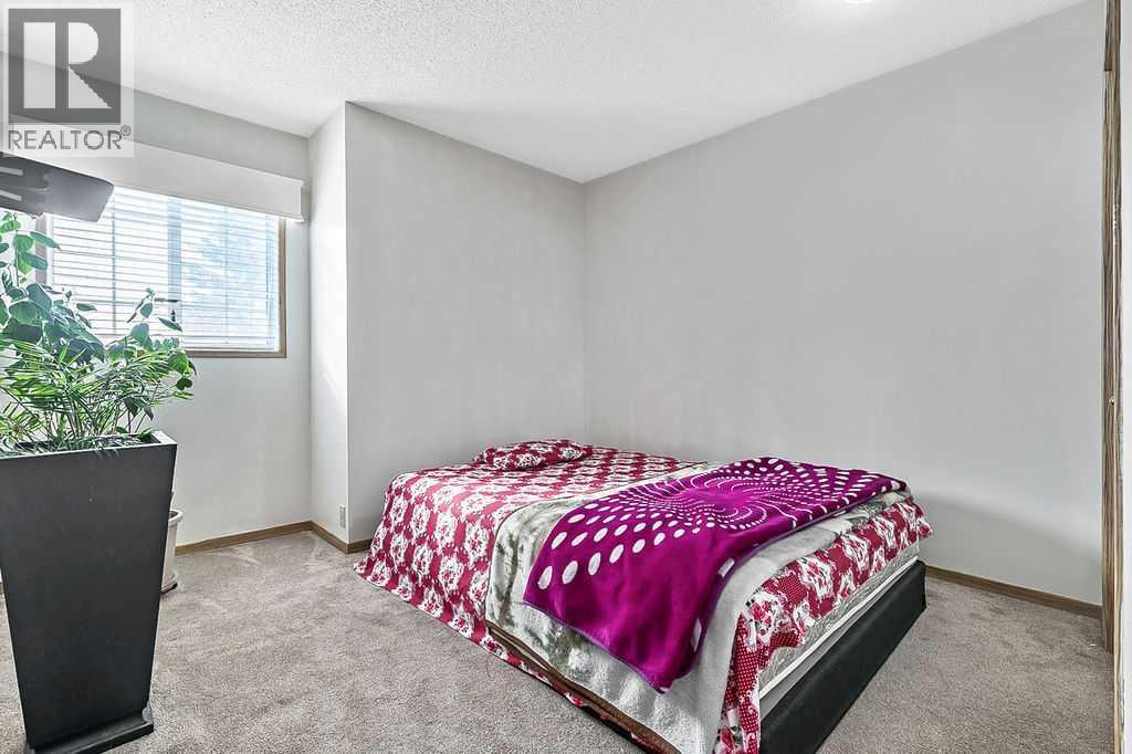 Single Family House for Sale in  Martinwood Road NE Martindale Calgary 