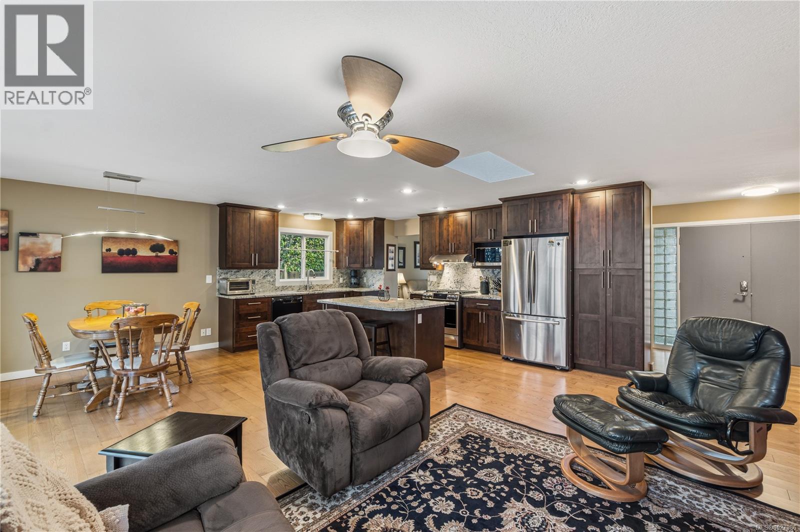 11 Sylvan Cres, Parksville