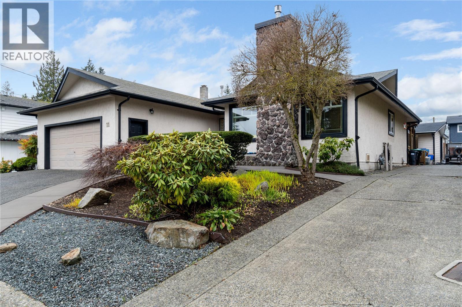 11 Sylvan Cres, Parksville