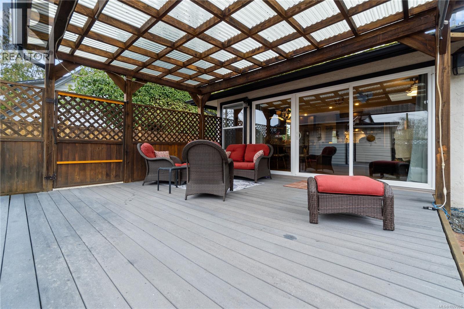 11 Sylvan Cres, Parksville