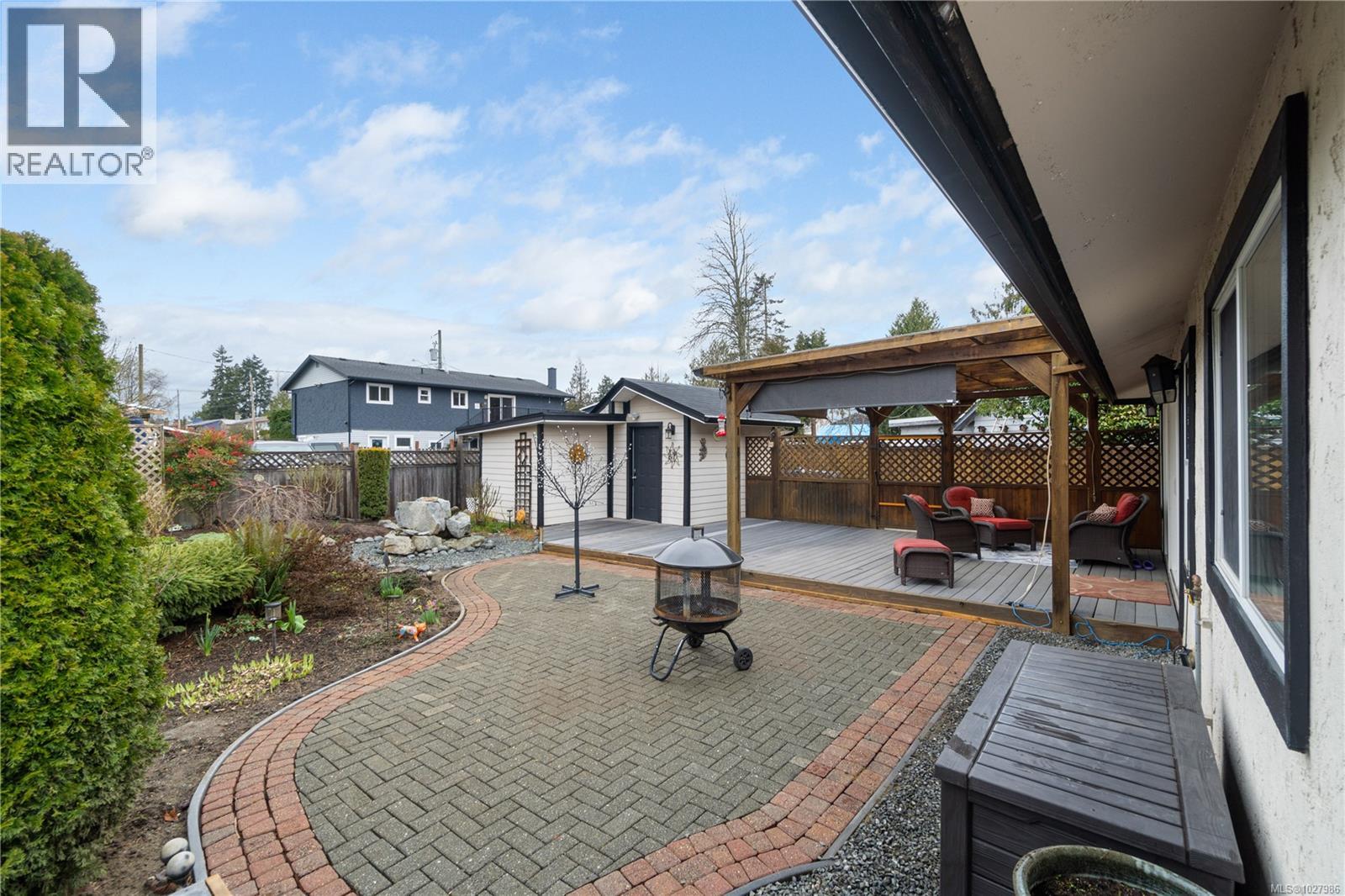 11 Sylvan Cres, Parksville