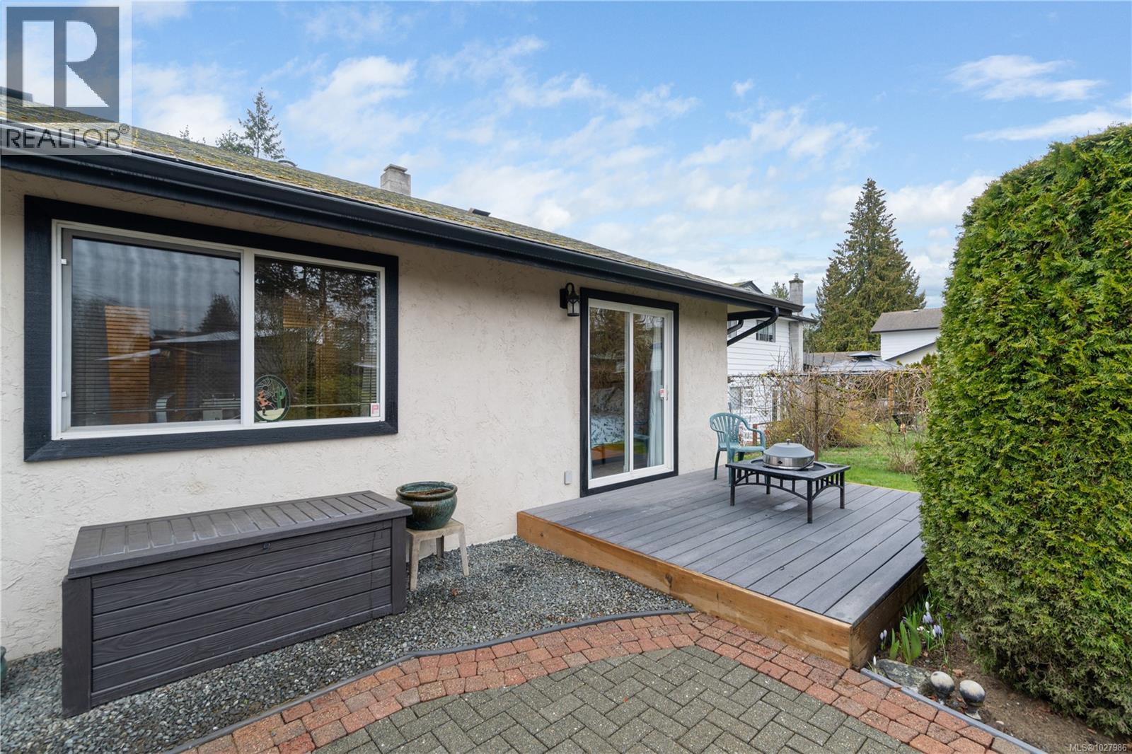 11 Sylvan Cres, Parksville