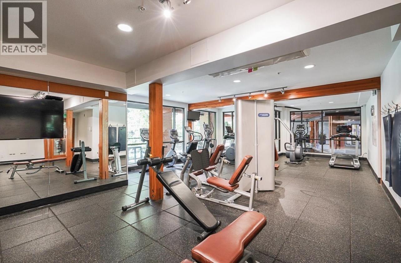 310 719 W 3RD STREET