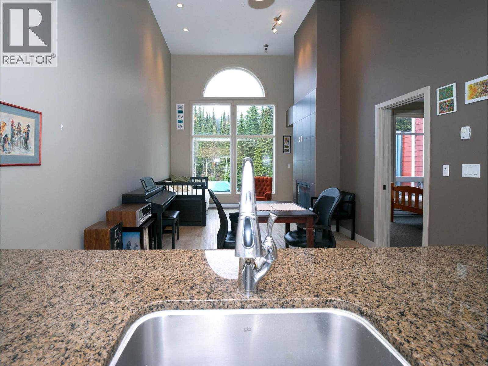 30 Monashee Road Unit# 303, Vernon