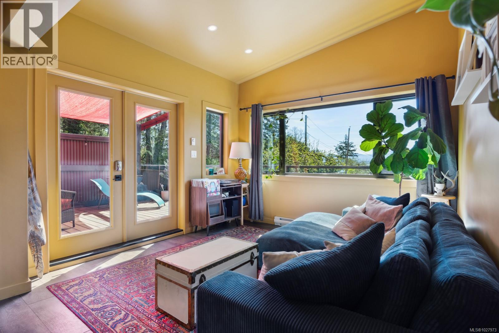 1304 Midden Rd, Comox