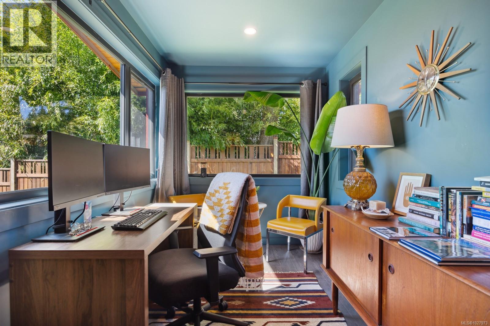 1304 Midden Rd, Comox