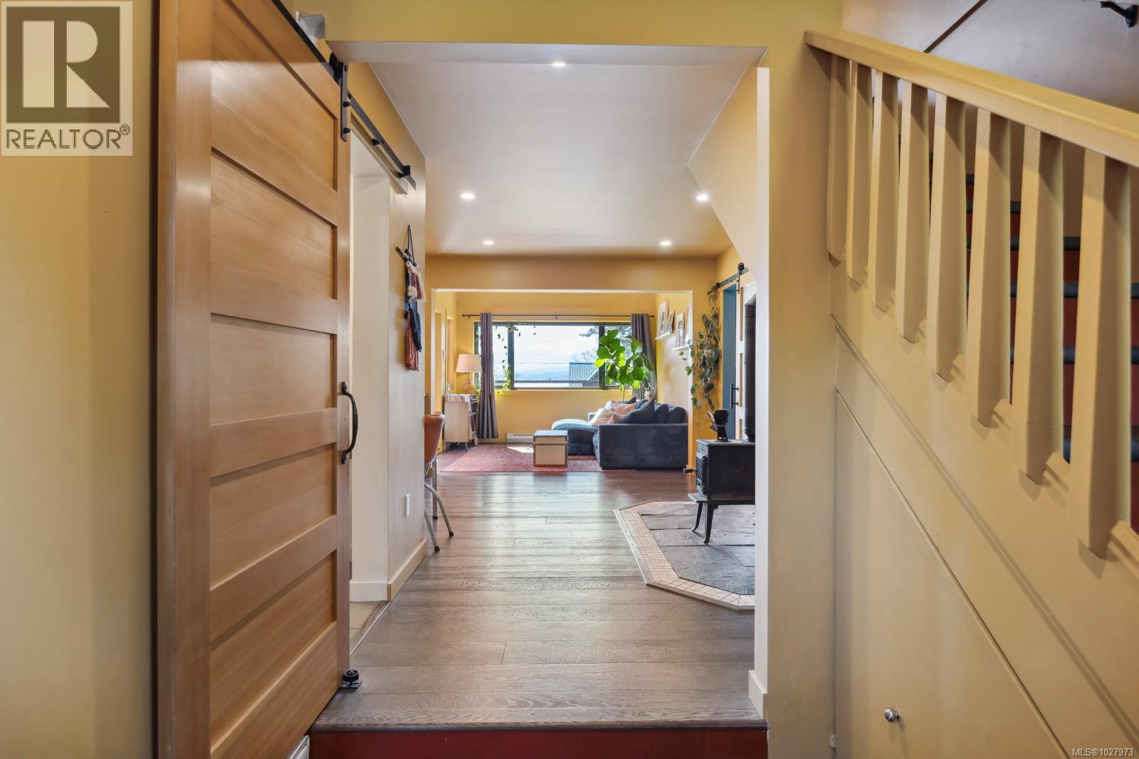 1304 Midden Rd, Comox