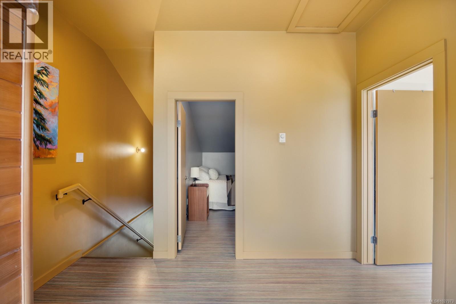 1304 Midden Rd, Comox