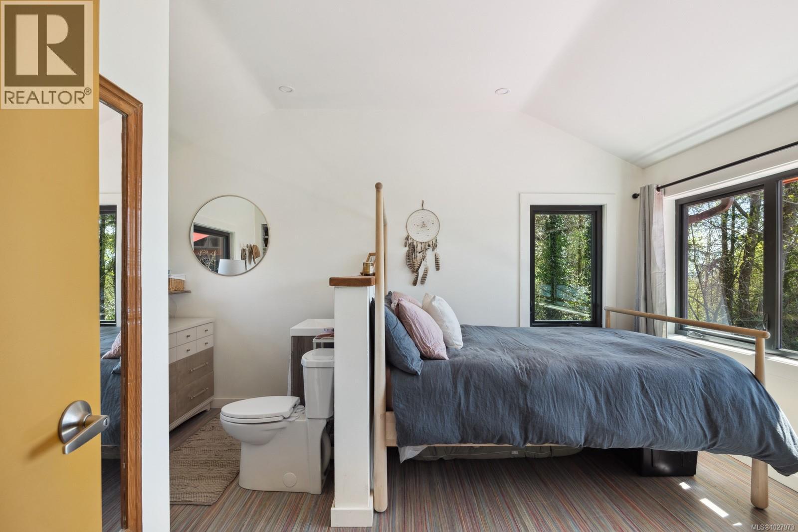 1304 Midden Rd, Comox