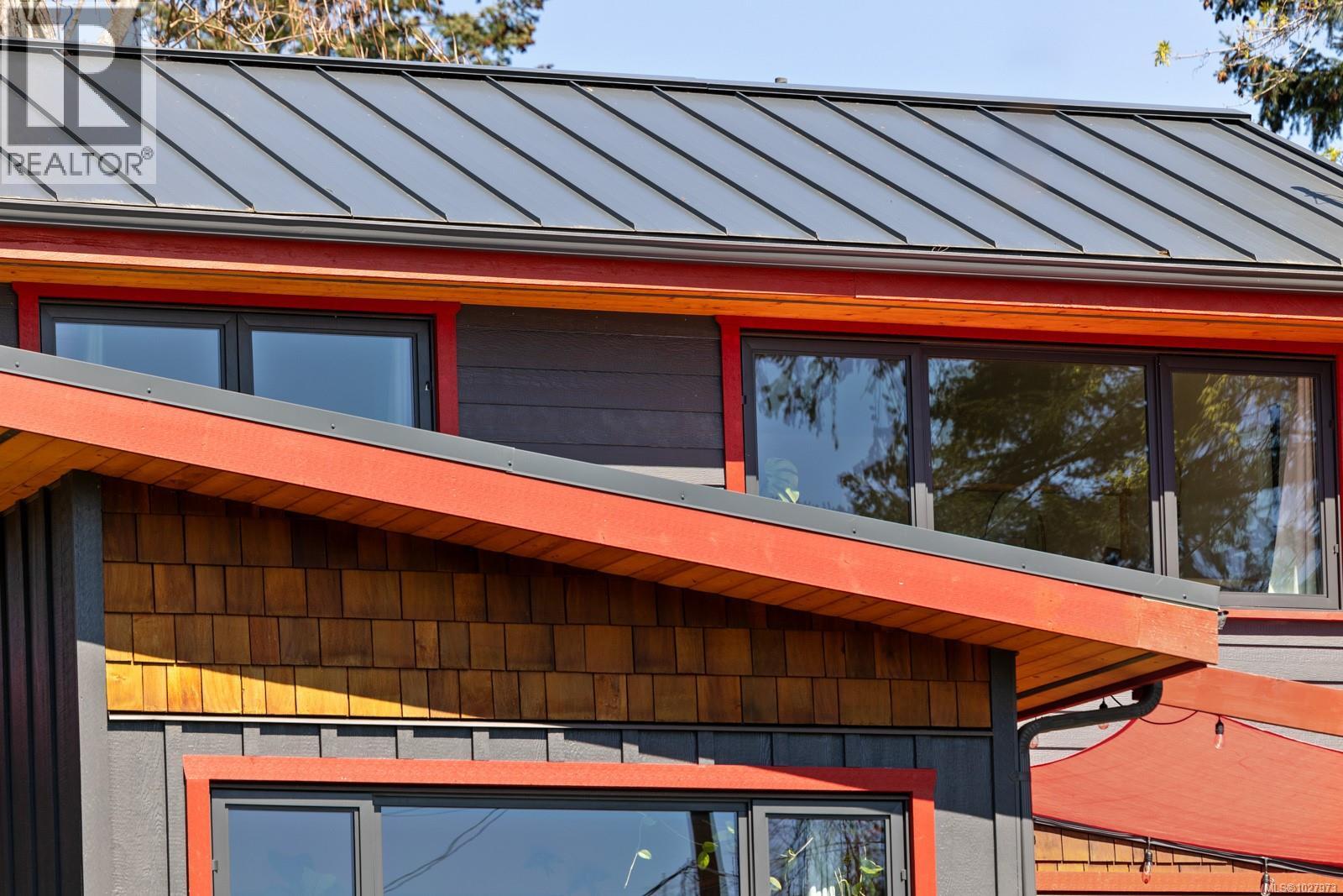 1304 Midden Rd, Comox