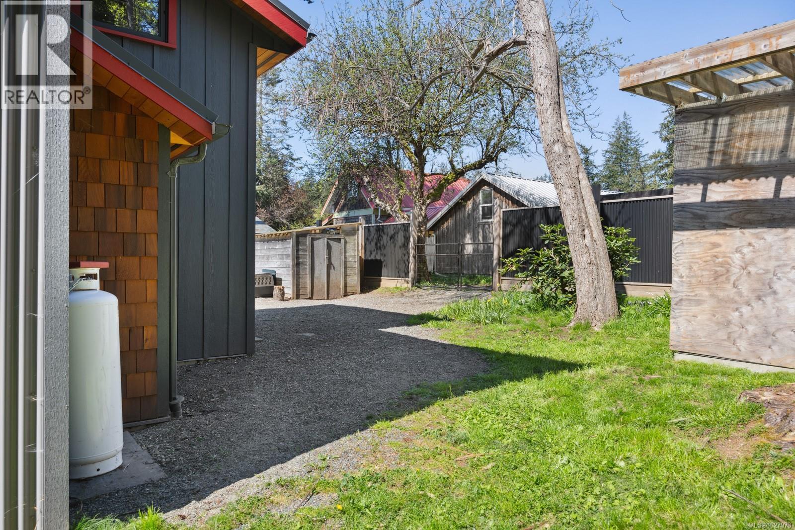 1304 Midden Rd, Comox