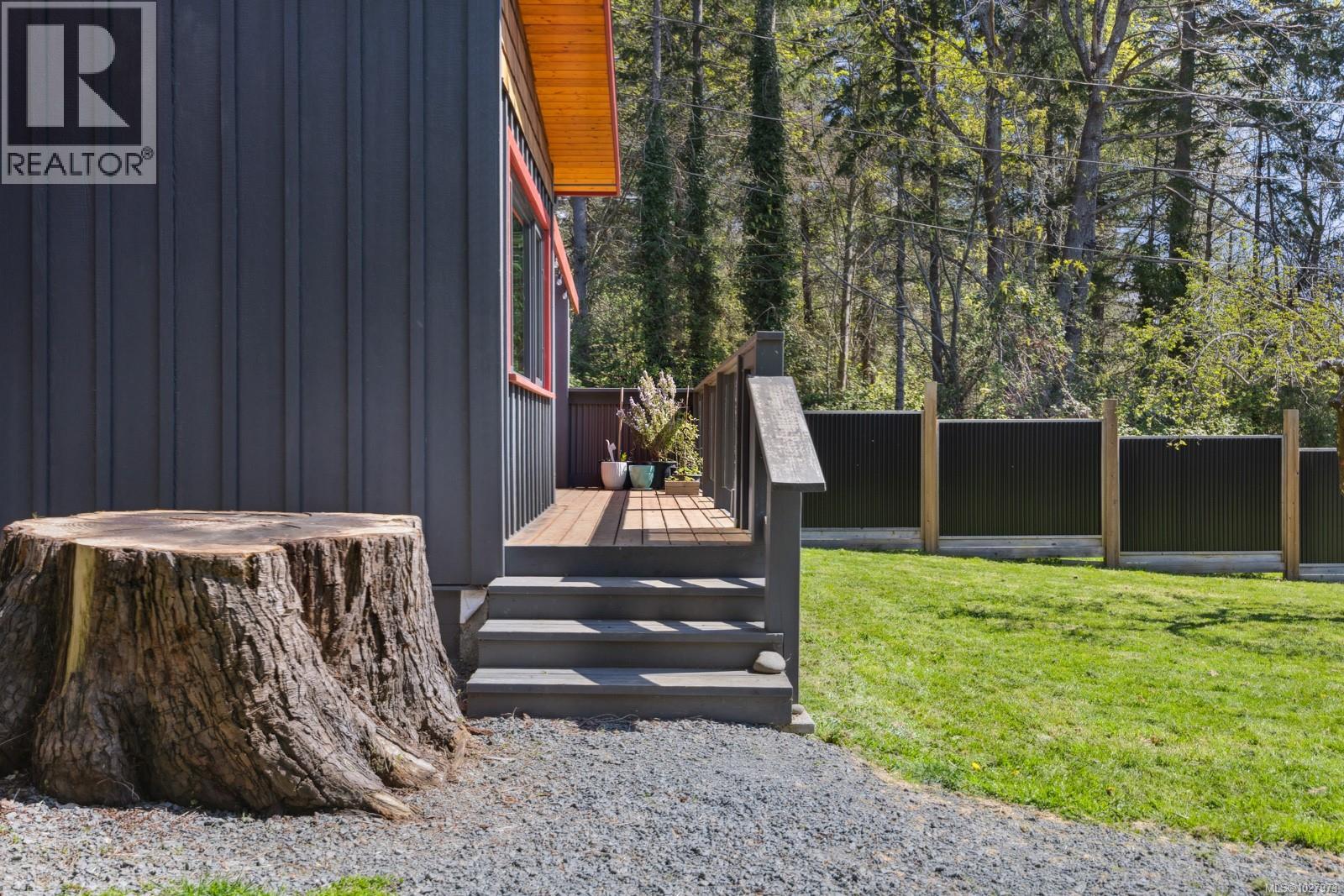 1304 Midden Rd, Comox