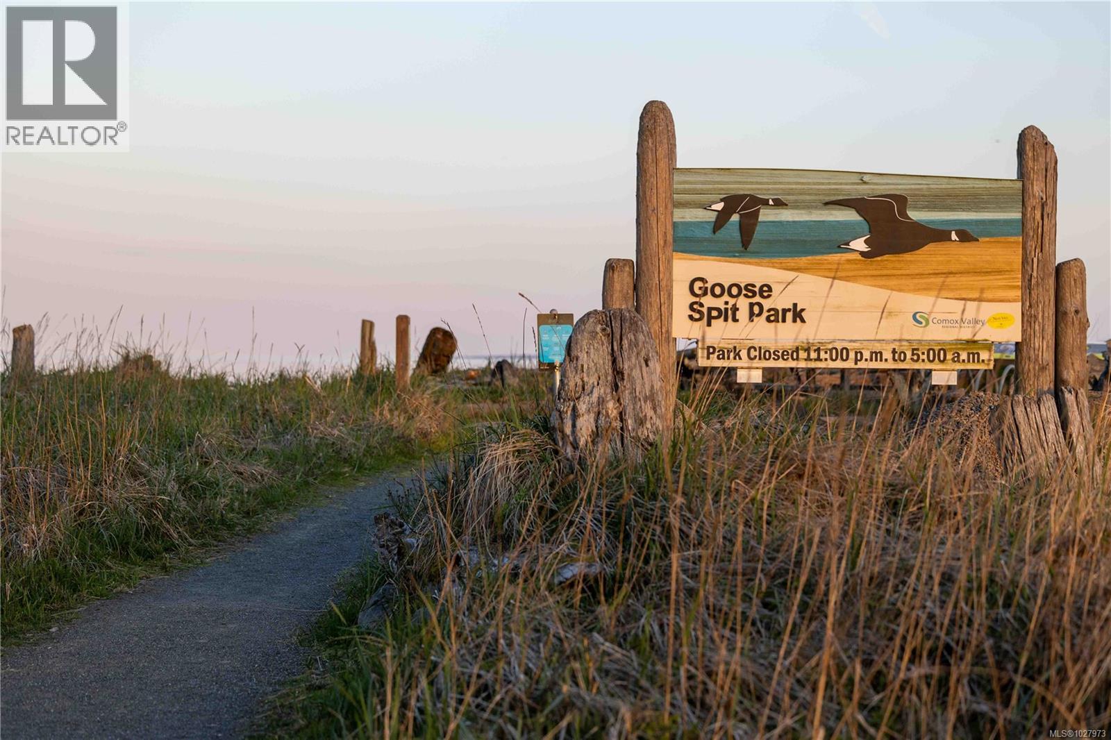 1304 Midden Rd, Comox