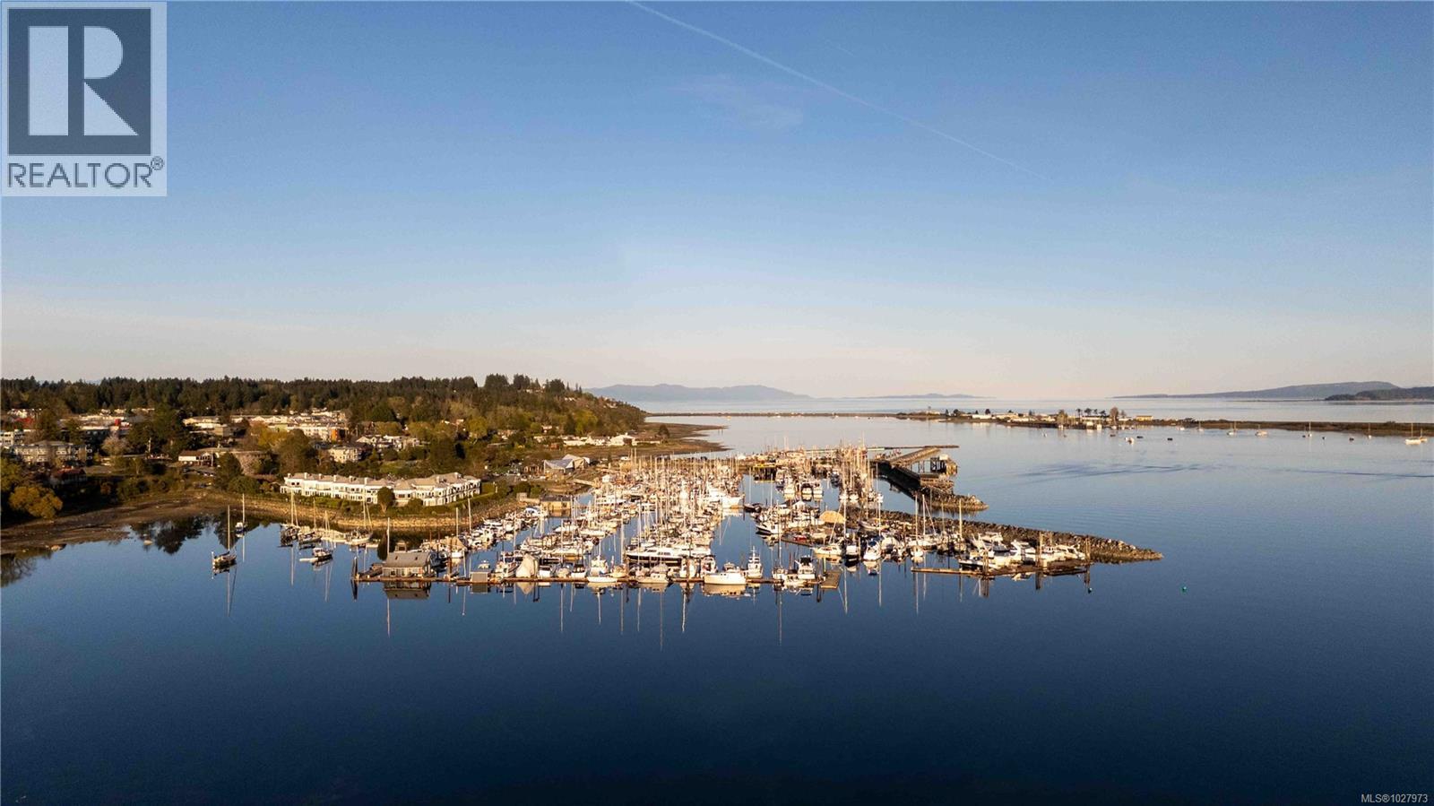 1304 Midden Rd, Comox