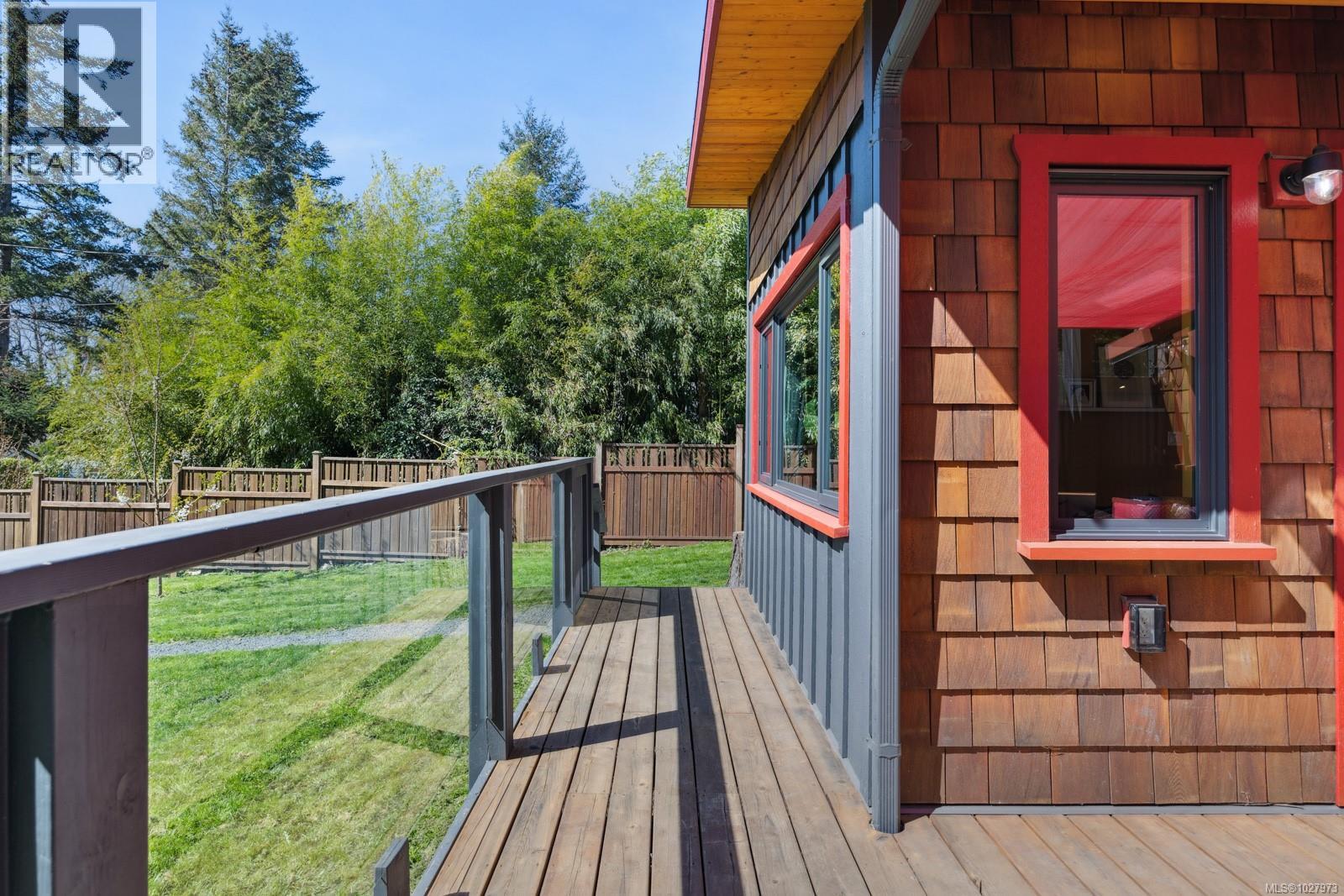 1304 Midden Rd, Comox