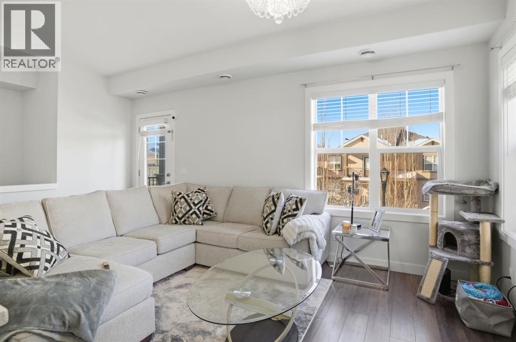 Single Family House Bungalow for Sale in  Evanscrest Gardens NW Evanston Calgary 