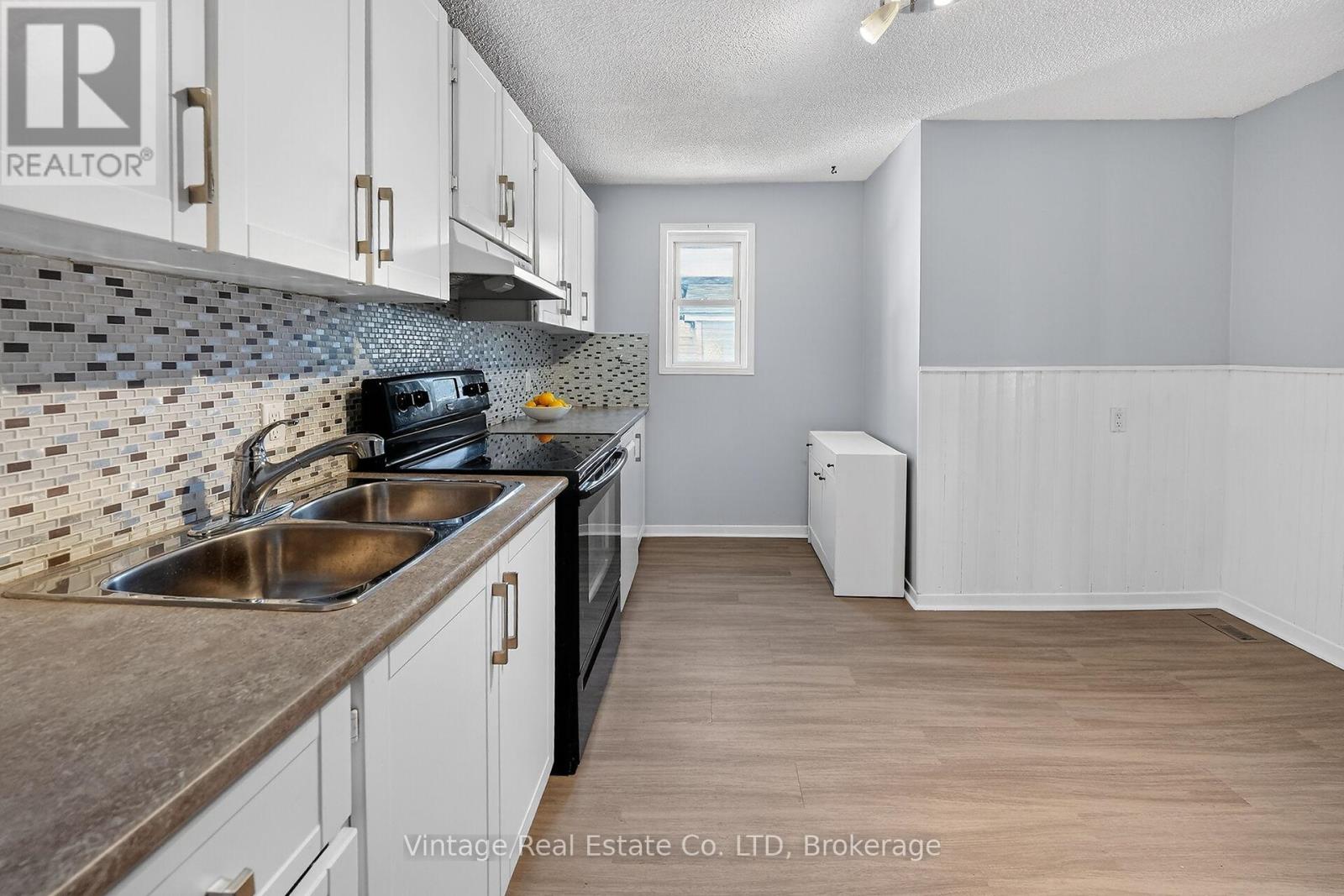 19 LONGFELLOW AVENUE, St. Catharines (Haig), Ontario