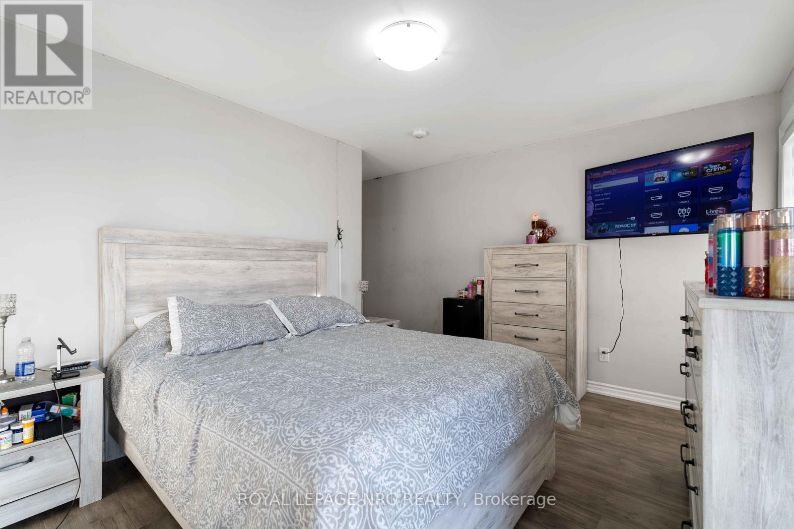 233 LOUISE STREET - 20