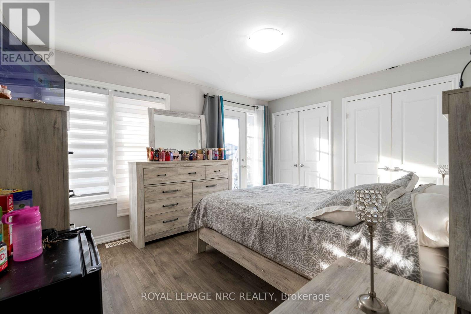 233 LOUISE STREET - 21