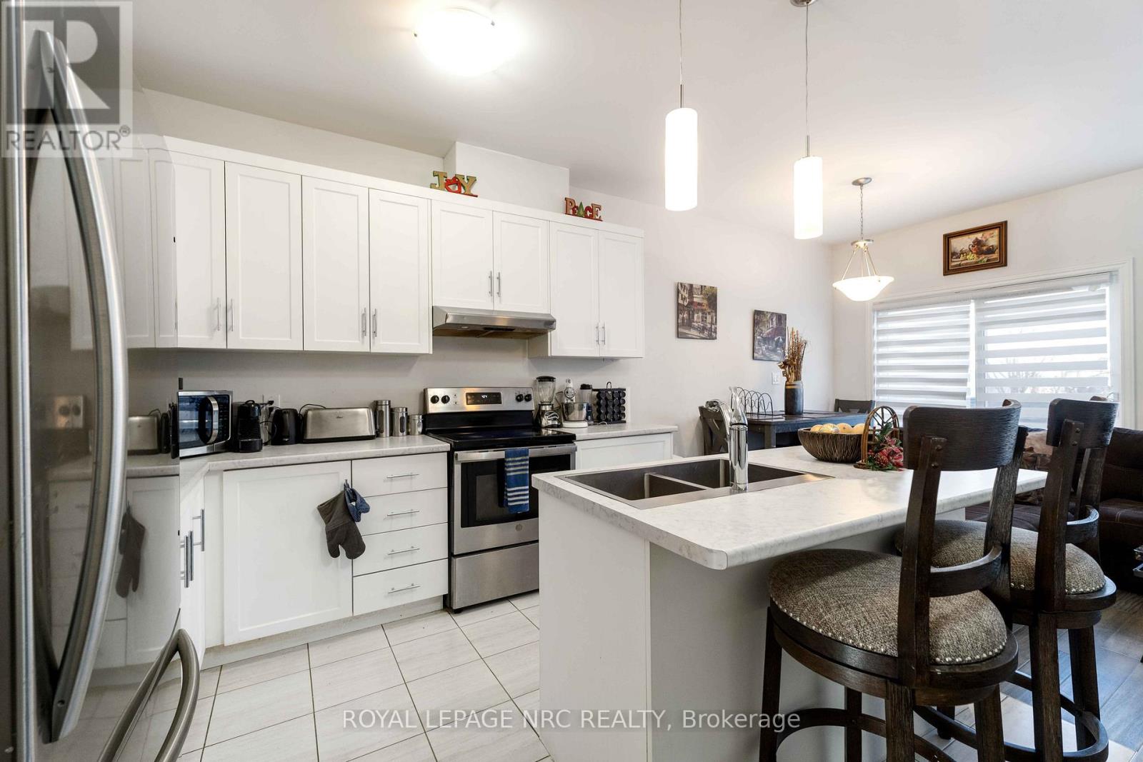 233 LOUISE STREET - 5
