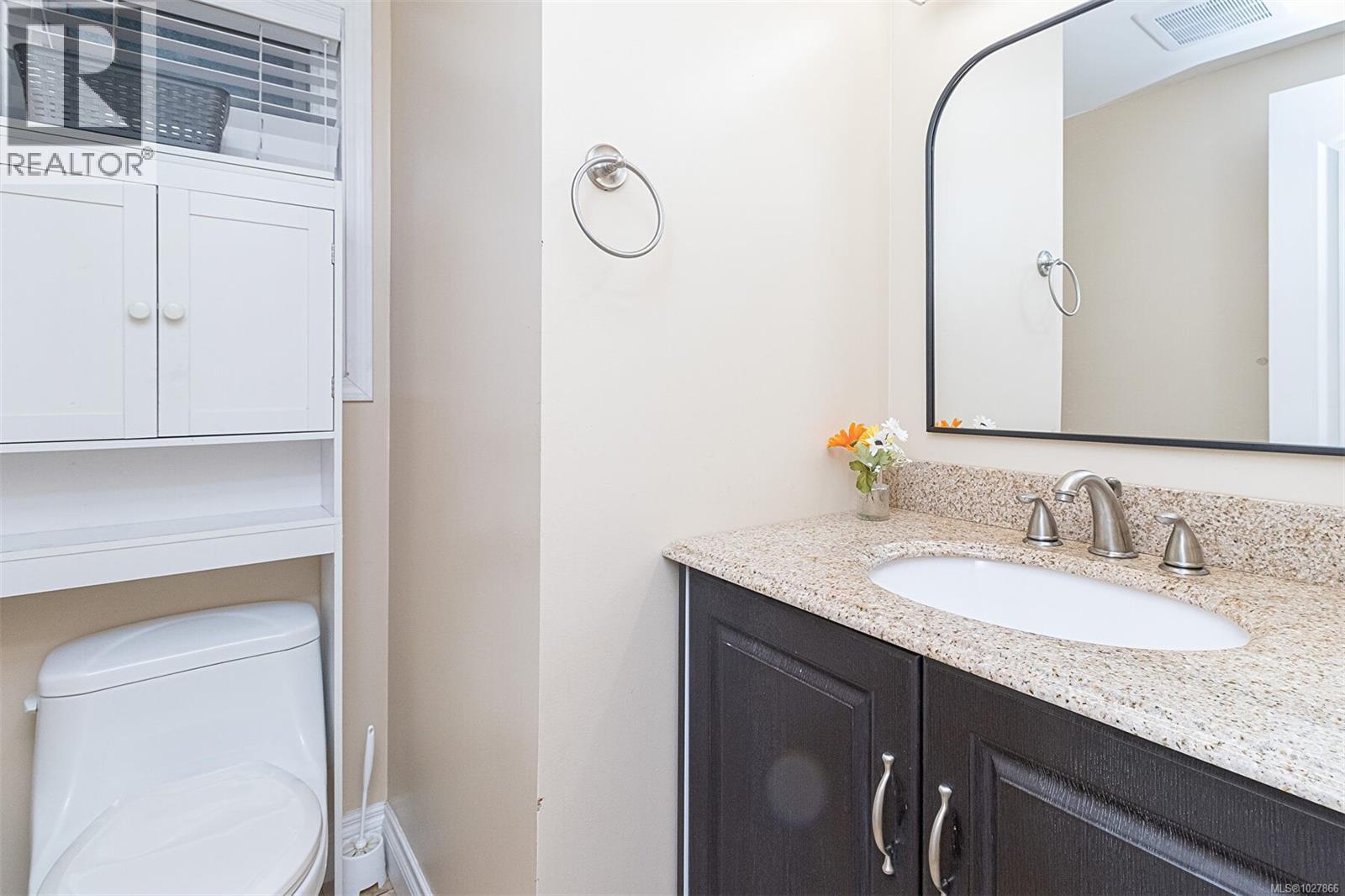 3026 Glen Lake Rd, Langford