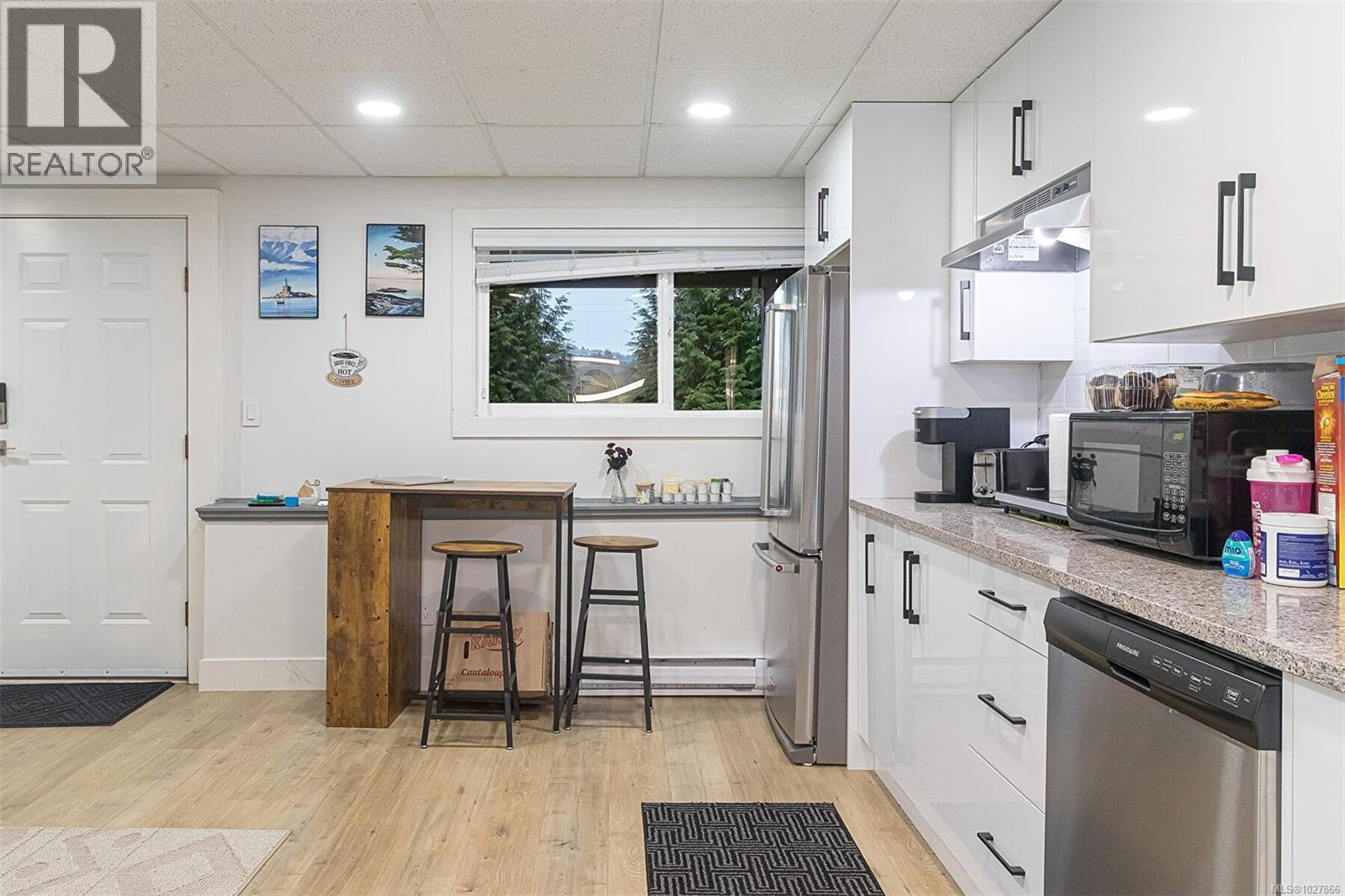 3026 Glen Lake Rd, Langford