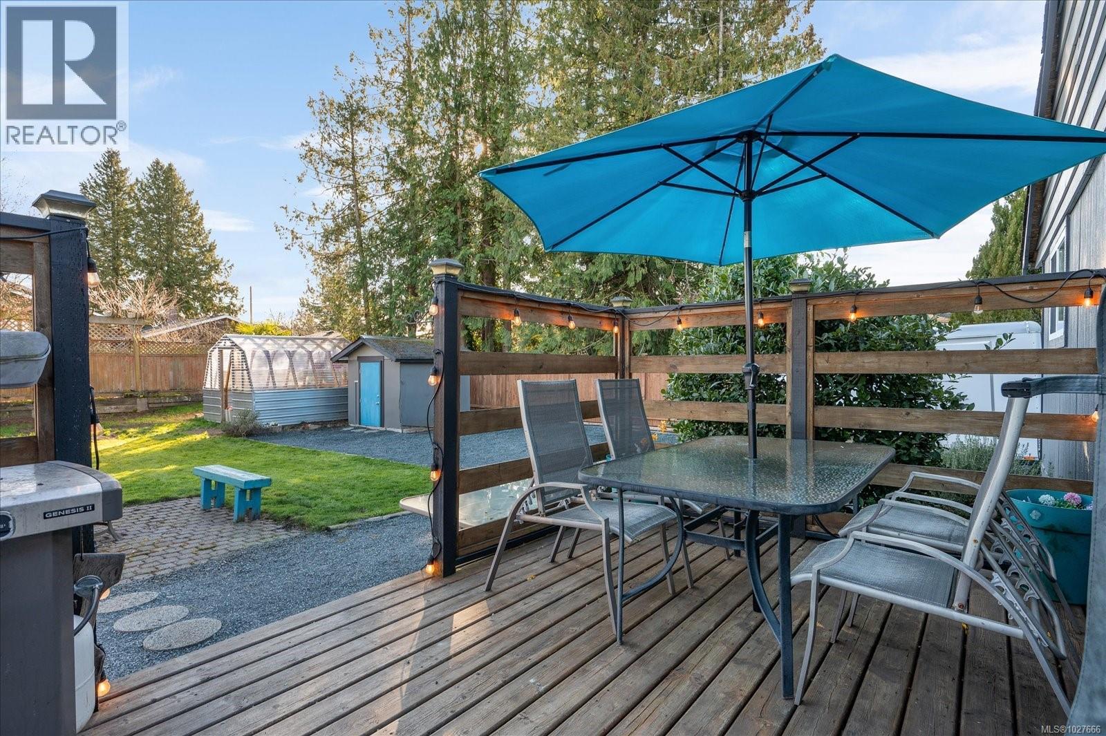 532 Banks Ave W, Parksville