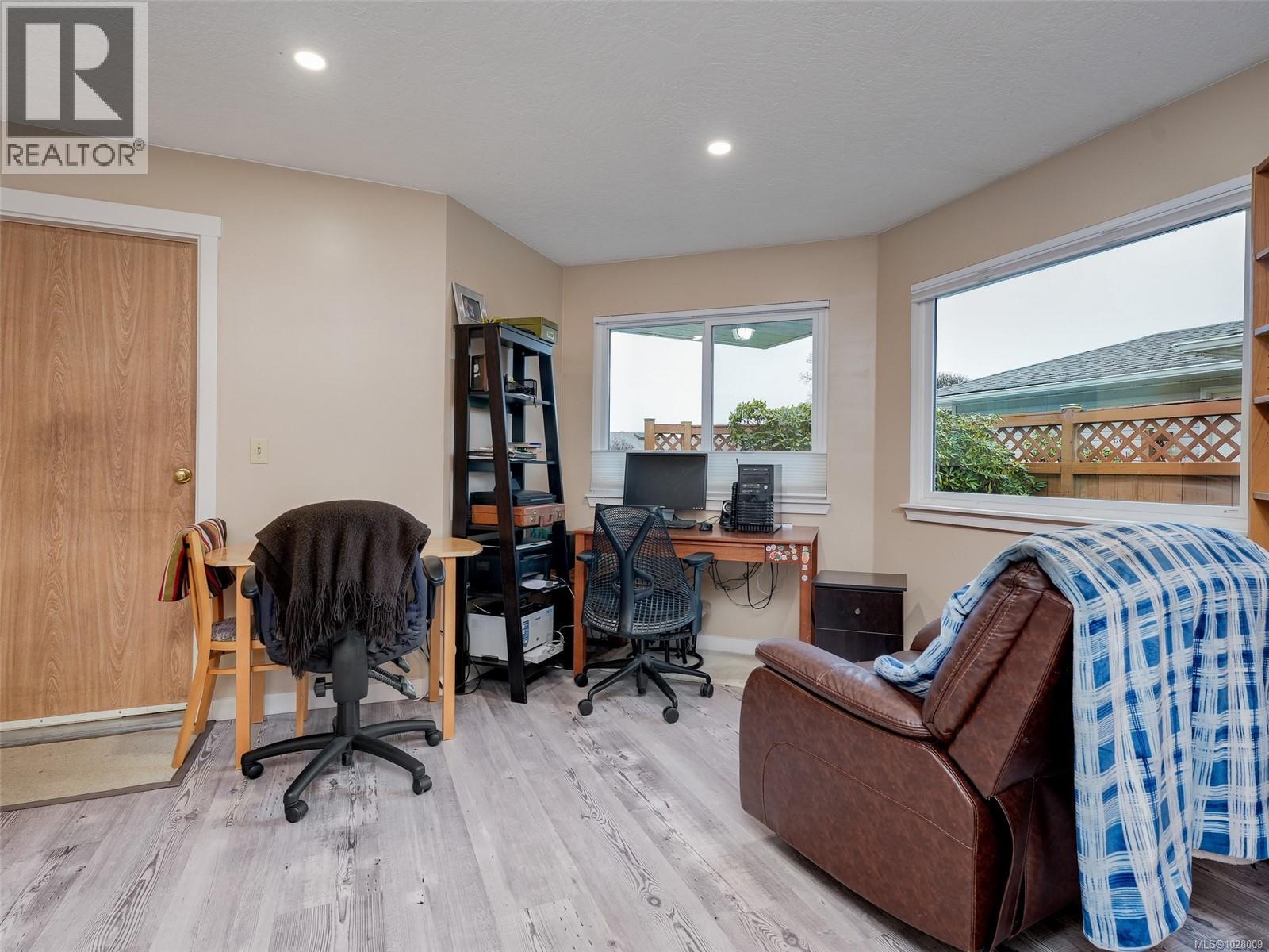 #65 4125 Interurban Rd - 21