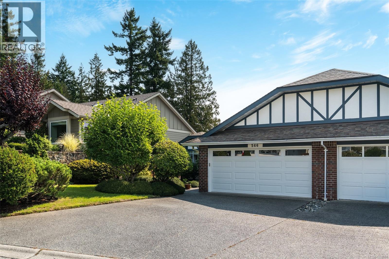 546 Fairways Pl - 1