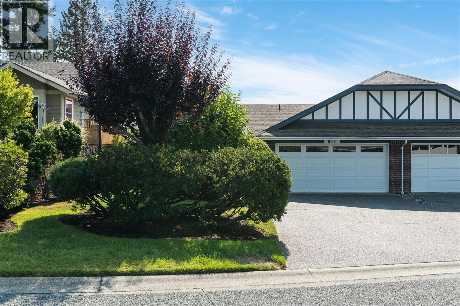 546 Fairways Pl - 2