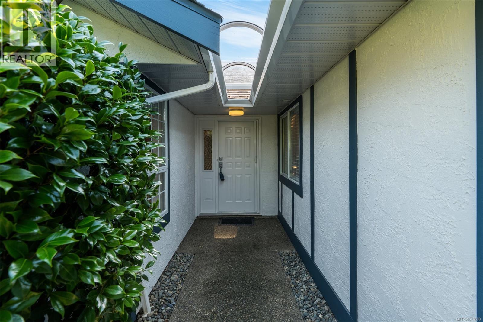 546 Fairways Pl, Cobble Hill