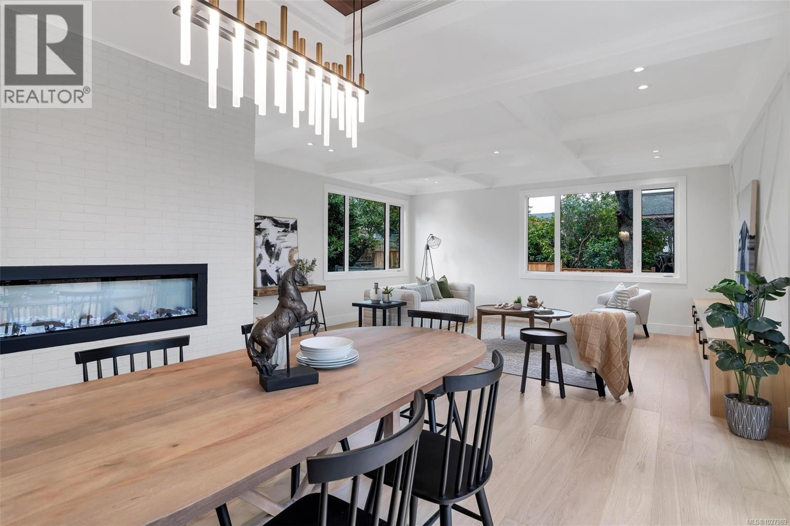 1750 Lyman Duff Lane, Victoria