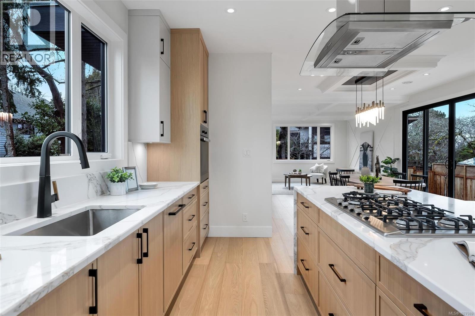 1750 Lyman Duff Lane, Victoria