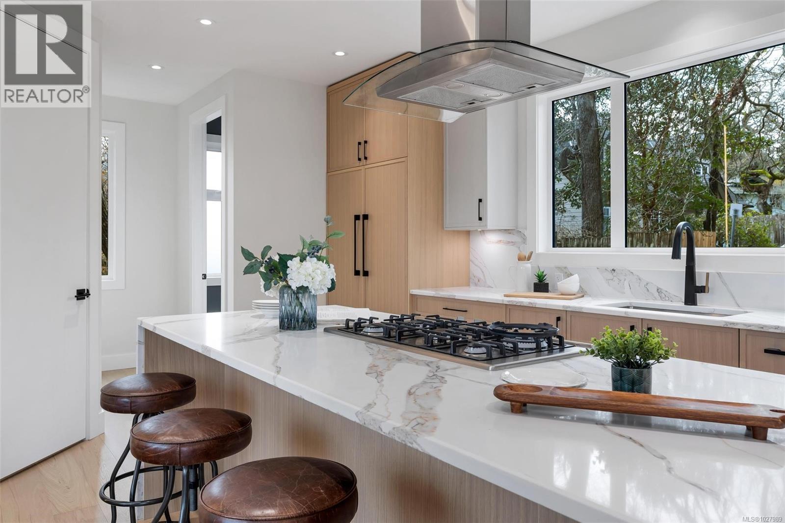 1750 Lyman Duff Lane, Victoria